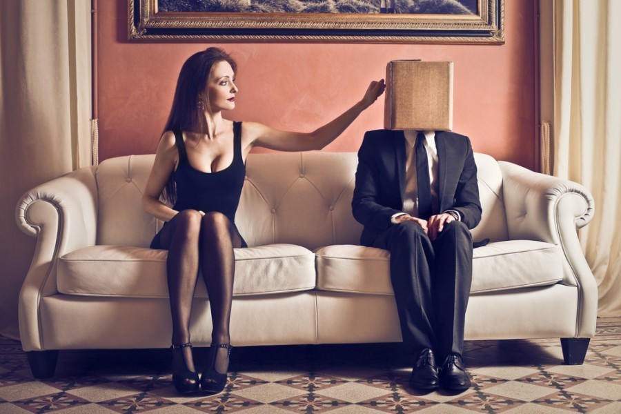 Comment reconnaître les signes d’un homme timide amoureux ?