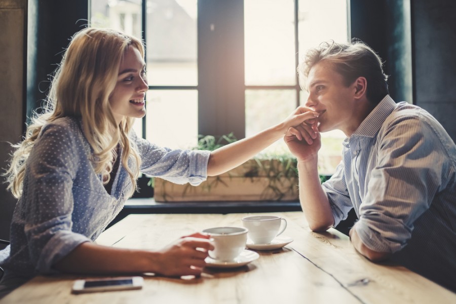 Décryptage du langage non verbal amoureux chez l'homme